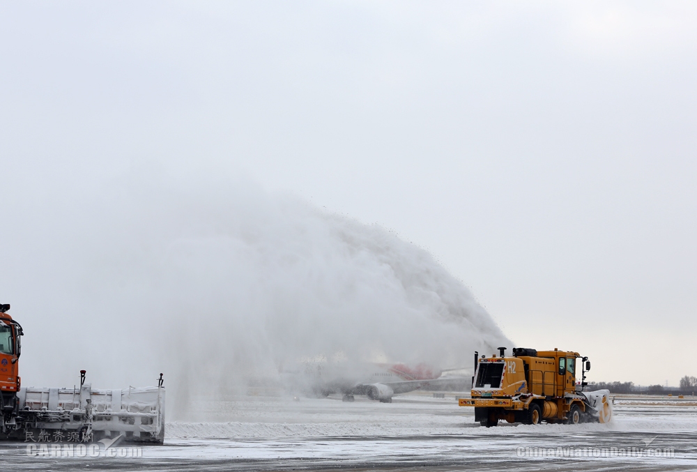 大雪面前勇担当 哈尔滨机场赢战大雪纪实