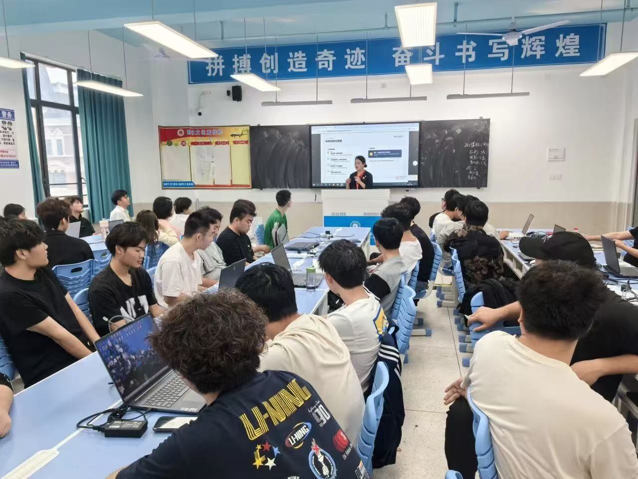 7c470e60740f63e0b5a04c996a13abed.jpg